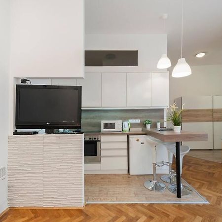 Szent Istvan Ter 4 Next To Basilica A 1 Bedroom Budapest Eksteriør billede